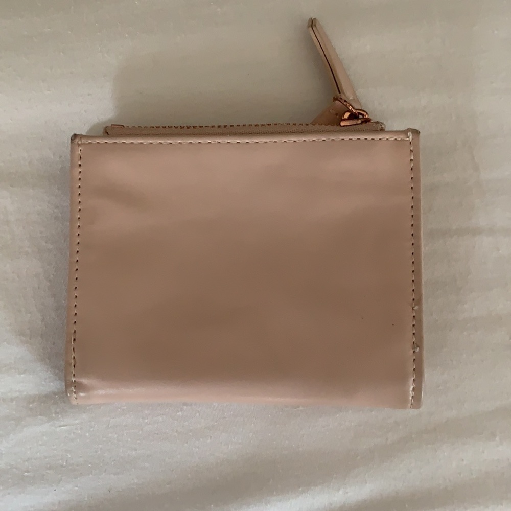 H&M Wallet - Picture 2 of 4